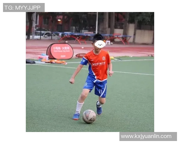 足球场上的闪耀之星：2号球员如何引领球队迈向辉煌